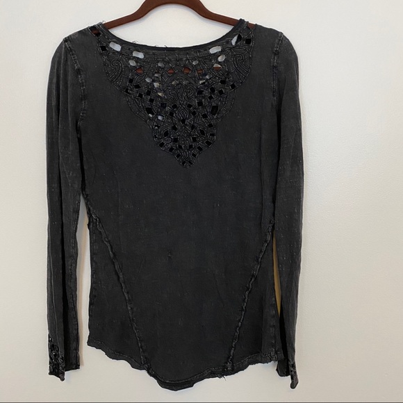 Top - Picture 2 of 3